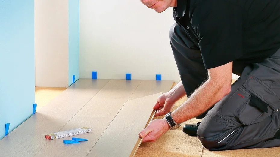 UNSERE PROFILEISTUNGEN Rund um Hartbeläge - Decor-Union Service 037a Bodenleger verlegt Laminat